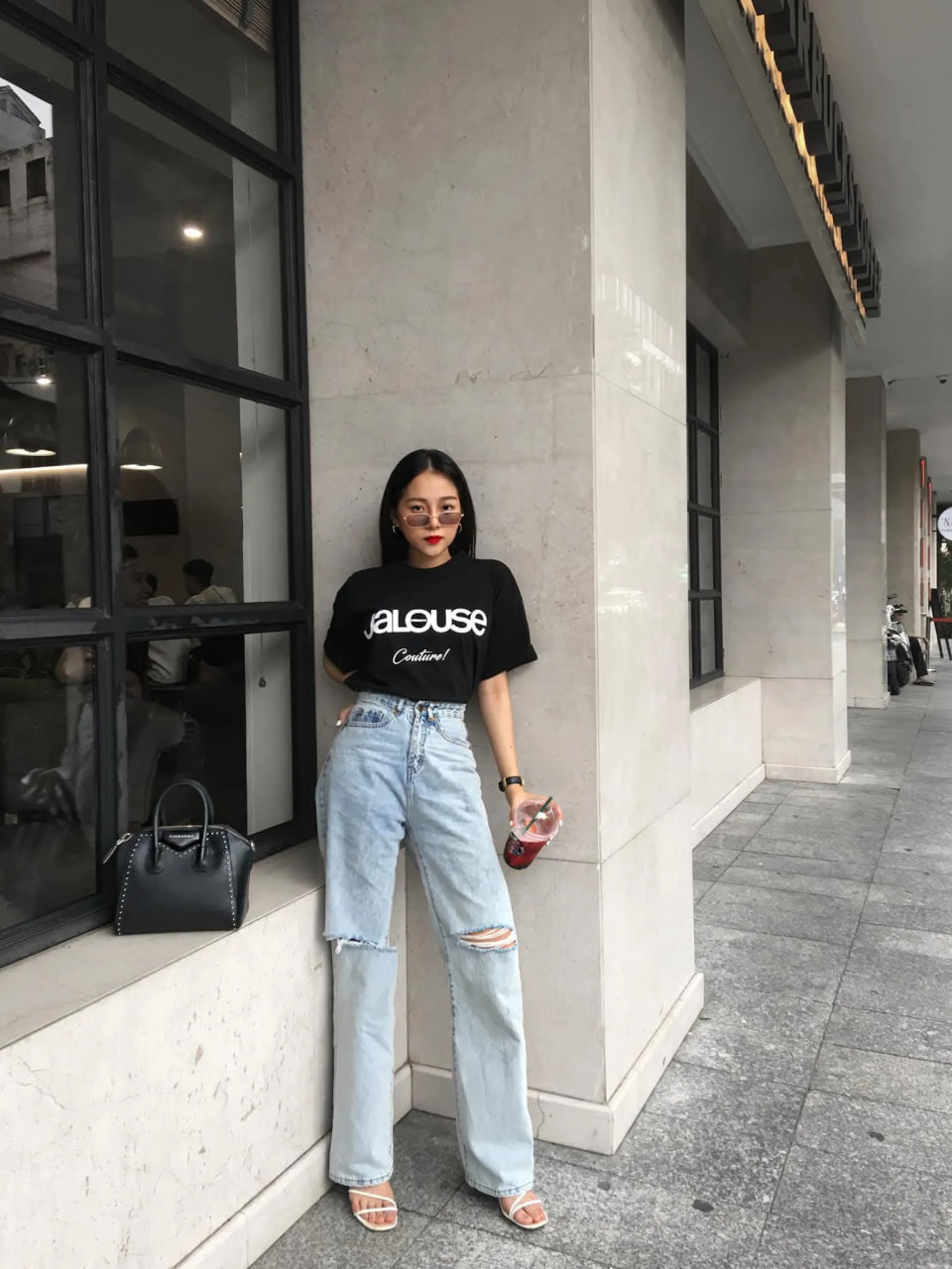 Tam Triều D&acirc;ng lộ đ&ocirc;i ch&acirc;n cực phẩm, ảnh 7 năm trước đ&atilde; thấy tương lai l&agrave;m ngọc nữ của Vbiz- Ảnh 4.