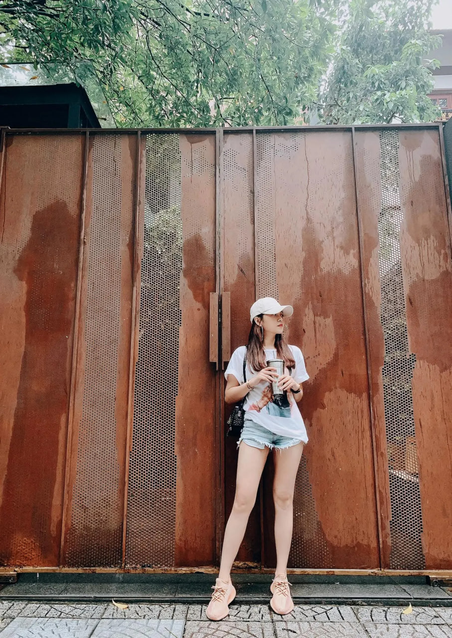 Tam Triều D&acirc;ng lộ đ&ocirc;i ch&acirc;n cực phẩm, ảnh 7 năm trước đ&atilde; thấy tương lai l&agrave;m ngọc nữ của Vbiz- Ảnh 6.