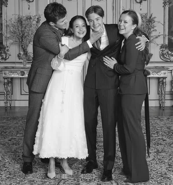 Cặp Ho&agrave;ng tử - C&ocirc;ng ch&uacute;a song sinh xinh đẹp của Đan Mạch hiện tại ra sao? - Ảnh 4.