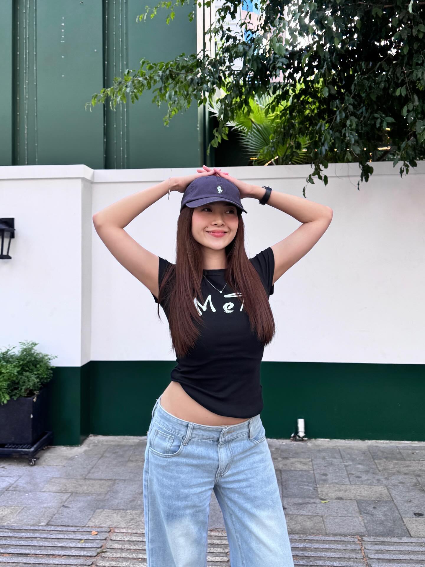 Tam Triều D&acirc;ng lộ đ&ocirc;i ch&acirc;n cực phẩm, ảnh 7 năm trước đ&atilde; thấy tương lai l&agrave;m ngọc nữ của Vbiz- Ảnh 8.