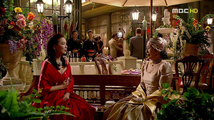 Phim H&agrave;n duy nhất được coi l&agrave; chuẩn mực ho&agrave;ng gia đi trước thời đại, 20 năm sau xem lại vẫn thấy sang- Ảnh 5.