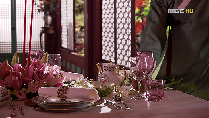 Phim H&agrave;n duy nhất được coi l&agrave; chuẩn mực ho&agrave;ng gia đi trước thời đại, 20 năm sau xem lại vẫn thấy sang- Ảnh 9.