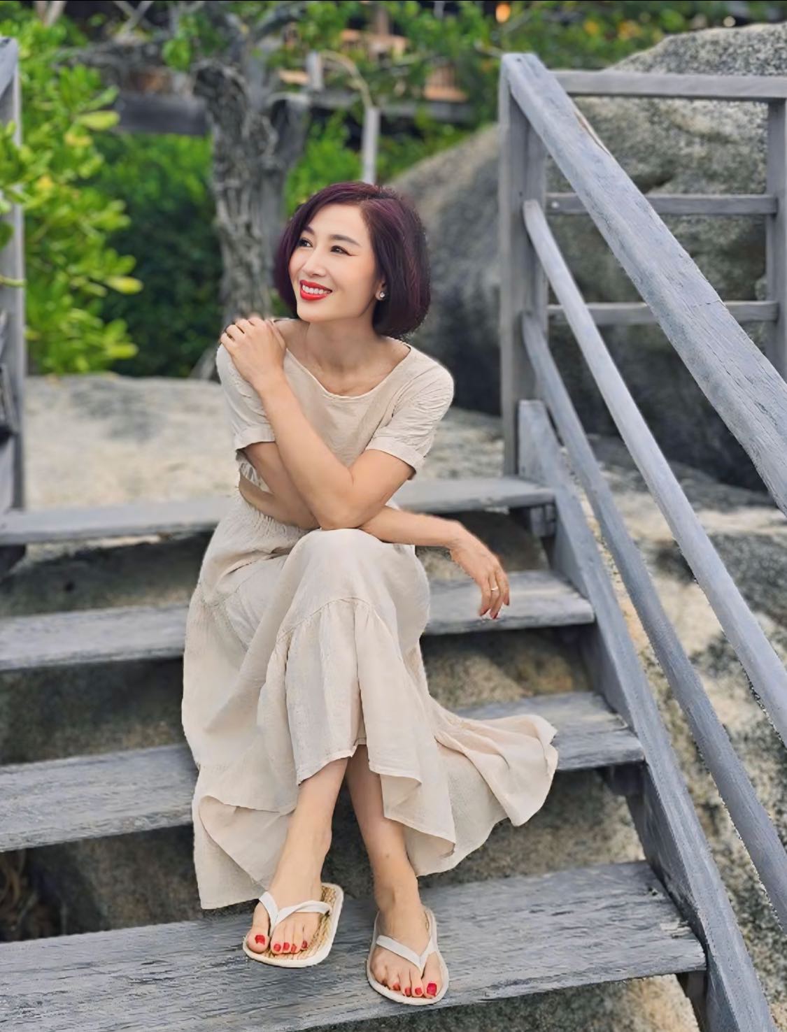 Nhan sắc "c&ocirc; thư k&yacute; xinh đẹp" sở hữu biệt thự 200 tỷ, sinh 2 con cho đại gia vẫn c&oacute; nhiều người theo đuổi- Ảnh 8.