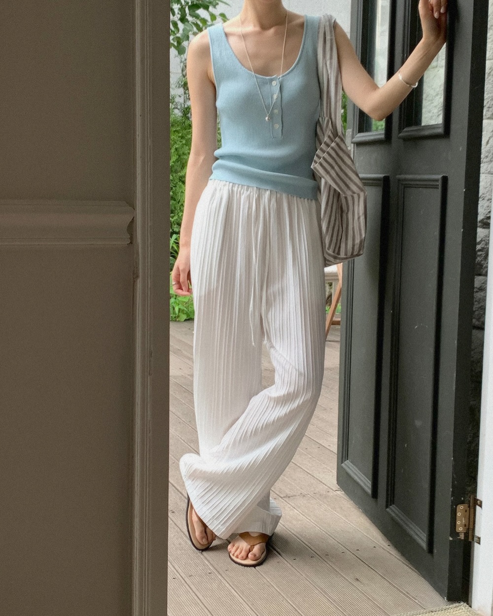 4 kiểu gi&agrave;y bệt "tinh hoa hội tụ" chị em nhất định phải c&oacute; nếu kh&ocirc;ng th&iacute;ch đi gi&agrave;y cao g&oacute;t- Ảnh 4.