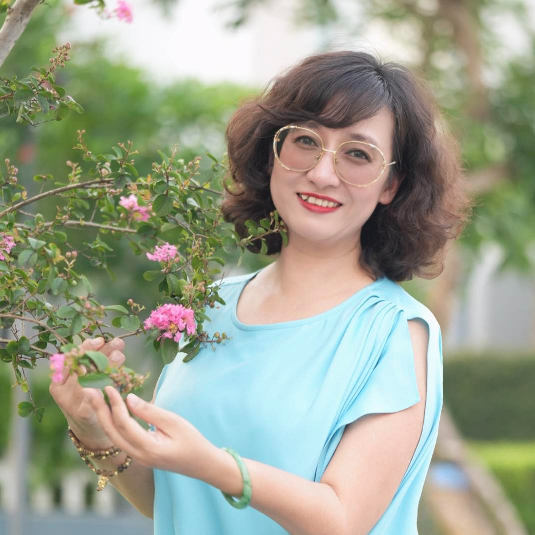 BTV Thời sự 19h kết h&ocirc;n với nguy&ecirc;n PGĐ Bệnh viện Việt Đức: Sau 10 năm nghỉ việc, hiện tại g&acirc;y bất ngờ - Ảnh 14.