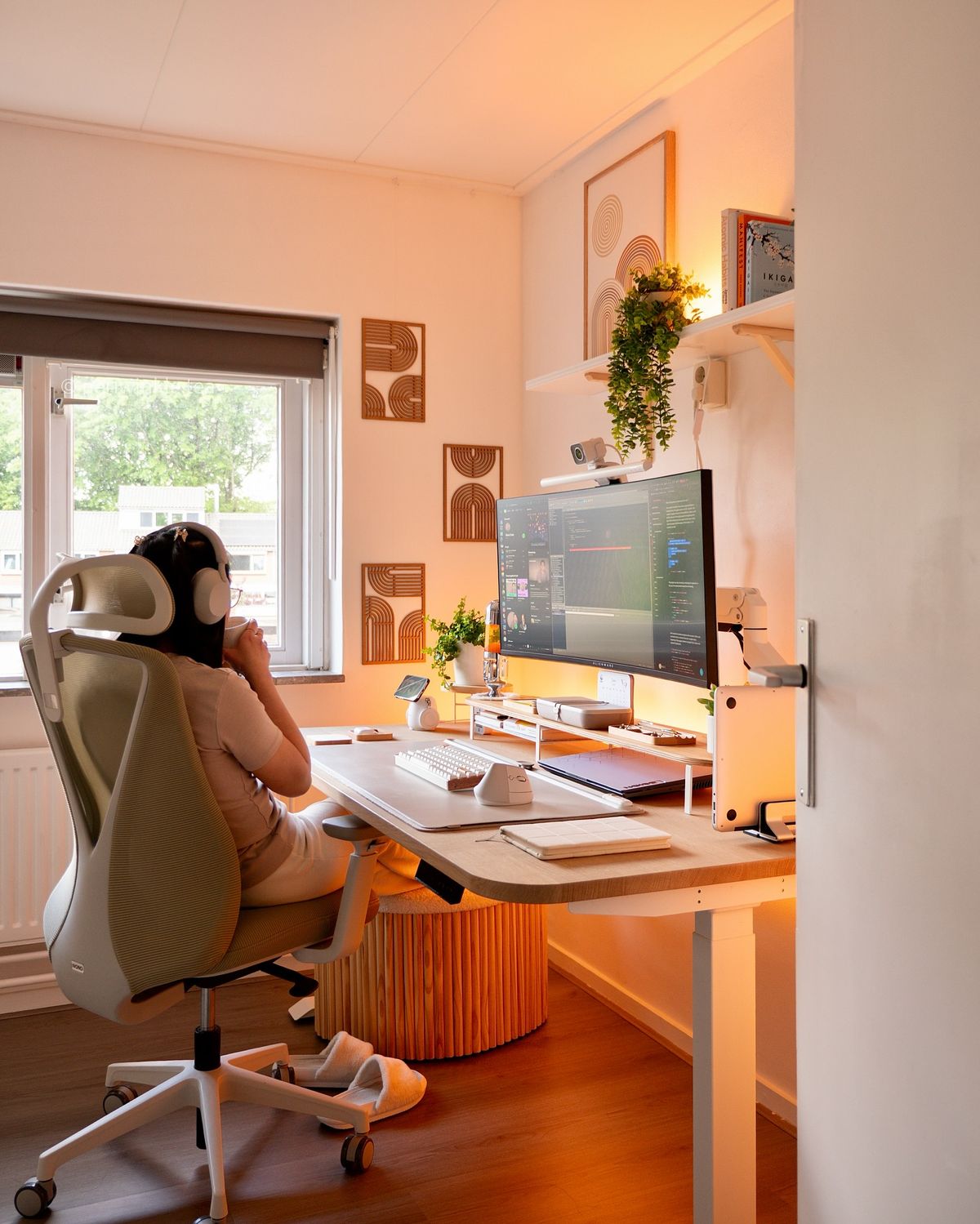 30 tuổi, t&ocirc;i chi tiền cho những thứ &ldquo;kh&ocirc;ng ai trầm trồ&rdquo;: Ng&agrave;y đi l&agrave;m mặc bộ đồ v&agrave;i trăm ngh&igrave;n, tối về ngủ tr&ecirc;n chiếc đệm 30 triệu đồng- Ảnh 2.