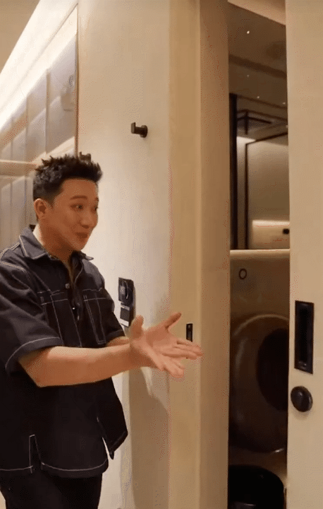 Cận cảnh khu chung cư cao cấp m&agrave; nh&agrave; Trấn Th&agrave;nh đang ở: Mỗi căn hộ đều c&oacute; thang m&aacute;y ri&ecirc;ng, mức gi&aacute; b&aacute;n khoảng 131 triệu/m2- Ảnh 4.