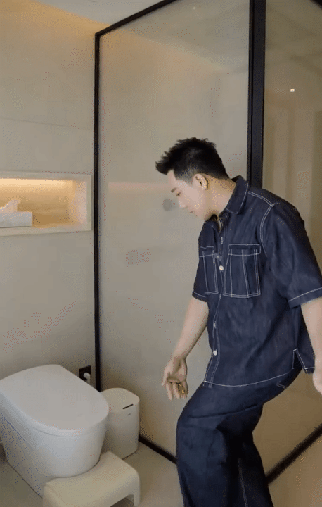 Cận cảnh khu chung cư cao cấp m&agrave; nh&agrave; Trấn Th&agrave;nh đang ở: Mỗi căn hộ đều c&oacute; thang m&aacute;y ri&ecirc;ng, mức gi&aacute; b&aacute;n khoảng 131 triệu/m2- Ảnh 5.