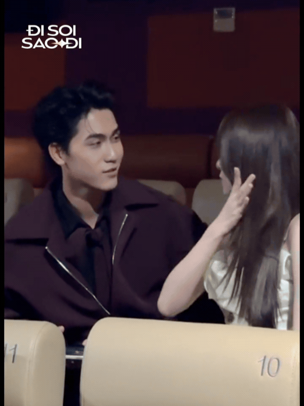 Thảm đỏ HOT nhất h&ocirc;m nay: Tam Triều D&acirc;ng - V&otilde; Điền Gia Huy d&iacute;nh như sam, Jun Vũ - Thu&yacute; Ng&acirc;n đẹp lo&aacute; cả mắt- Ảnh 5.