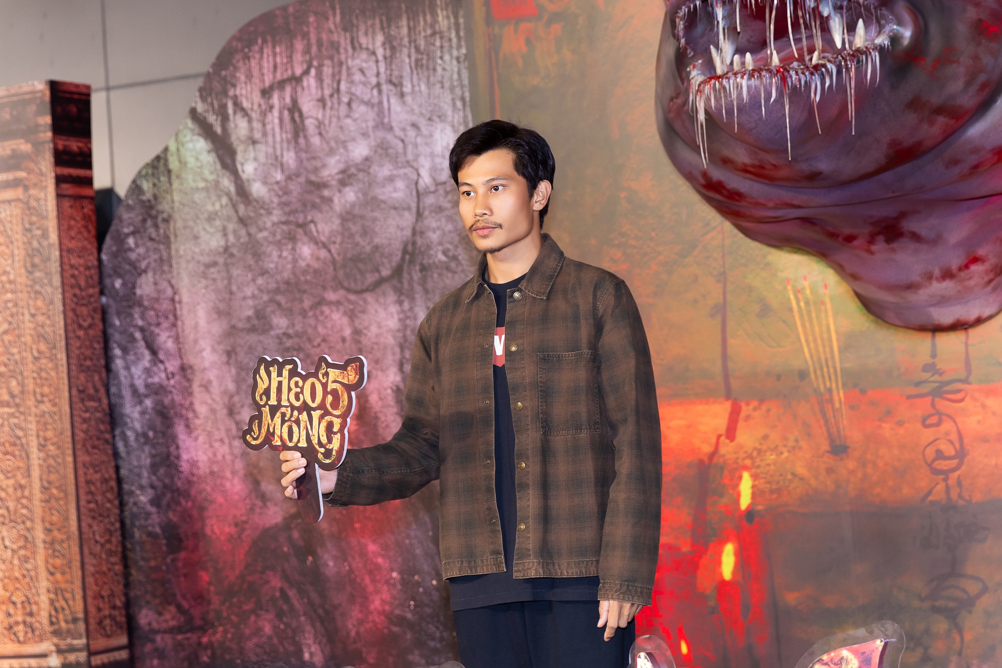 Thảm đỏ HOT nhất h&ocirc;m nay: Tam Triều D&acirc;ng - V&otilde; Điền Gia Huy d&iacute;nh như sam, Jun Vũ - Thu&yacute; Ng&acirc;n đẹp lo&aacute; cả mắt- Ảnh 16.