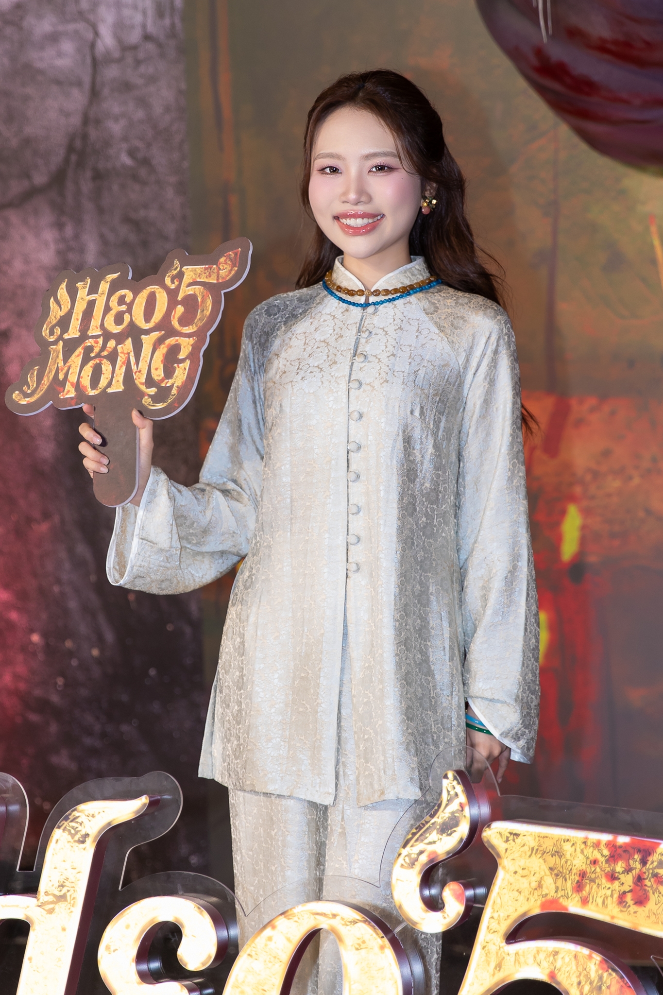 Thảm đỏ HOT nhất h&ocirc;m nay: Tam Triều D&acirc;ng - V&otilde; Điền Gia Huy d&iacute;nh như sam, Jun Vũ - Thu&yacute; Ng&acirc;n đẹp lo&aacute; cả mắt- Ảnh 23.