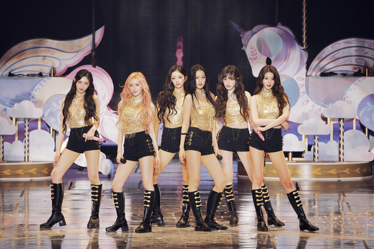 Đến lượt nh&oacute;m nữ kh&ocirc;ng lỗ hổng visual trầy trật b&aacute;n v&eacute; concert, &ldquo;c&ocirc;ng ch&uacute;a Kpop&rdquo; g&aacute;nh kh&ocirc;ng nổi chuyến n&agrave;y- Ảnh 1.