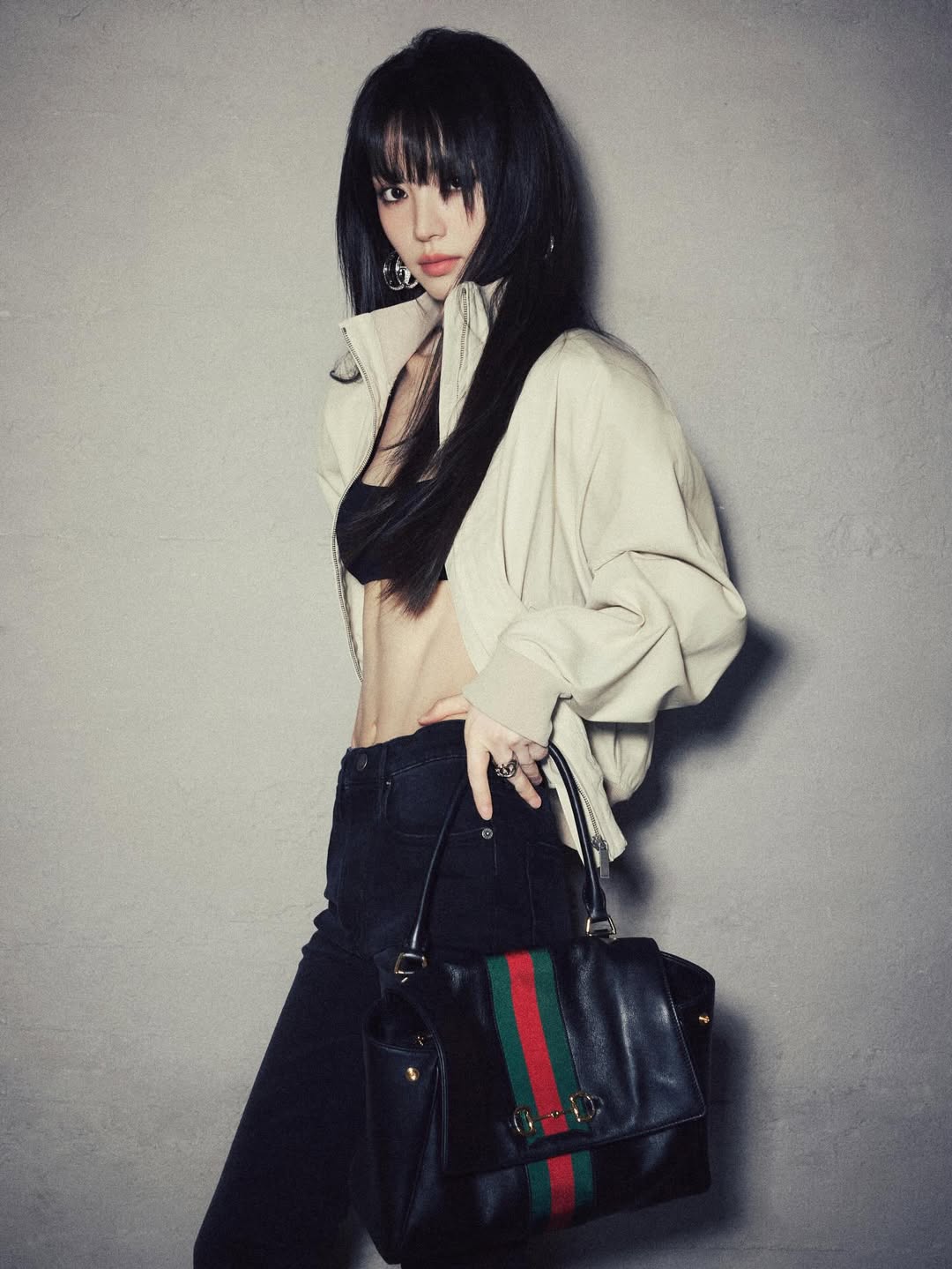 Trương Lăng H&aacute;ch v&agrave; Điền Hi Vi kh&ocirc;ng c&ograve;n xứng đ&ocirc;i trong bộ ảnh mới? - Ảnh 10.