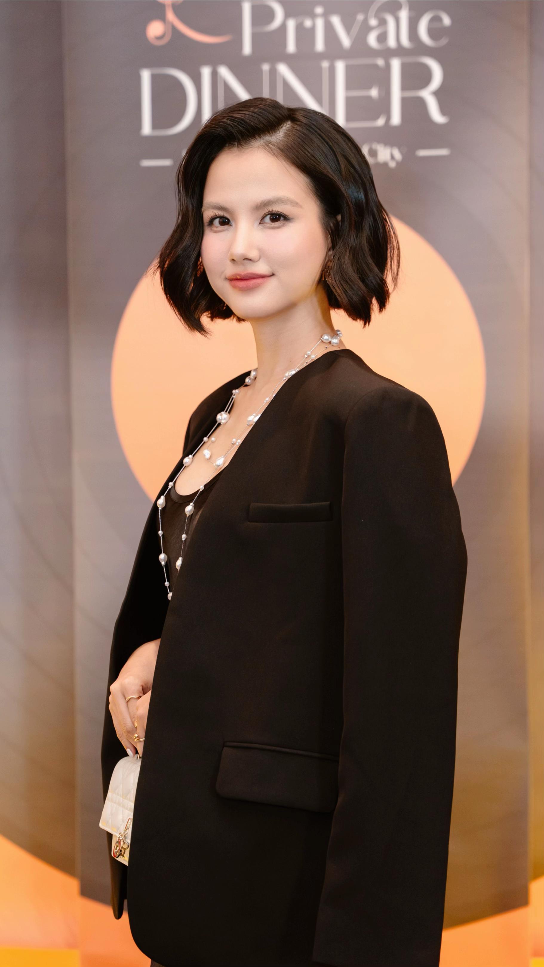 B&aacute;c sĩ Nguyễn Linh Thuỳ - được t&igrave;m kiếm tr&ecirc;n MXH: Tốt nghiệp Đại học Y Dược TP.HCM, ngoại h&igrave;nh xinh đẹp- Ảnh 3.