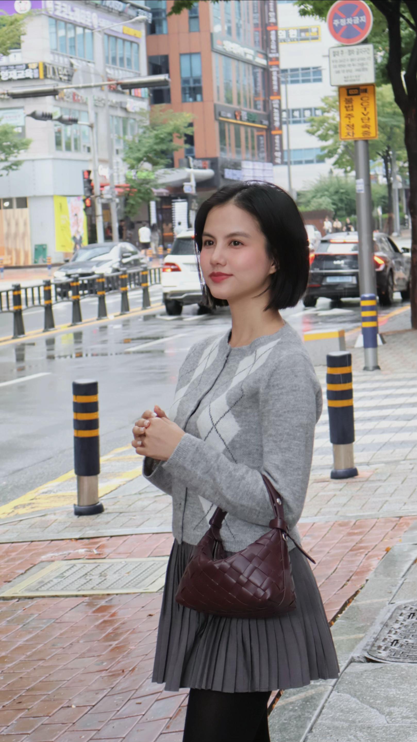 B&aacute;c sĩ Nguyễn Linh Thuỳ - được t&igrave;m kiếm tr&ecirc;n MXH: Tốt nghiệp Đại học Y Dược TP.HCM, ngoại h&igrave;nh xinh đẹp- Ảnh 4.