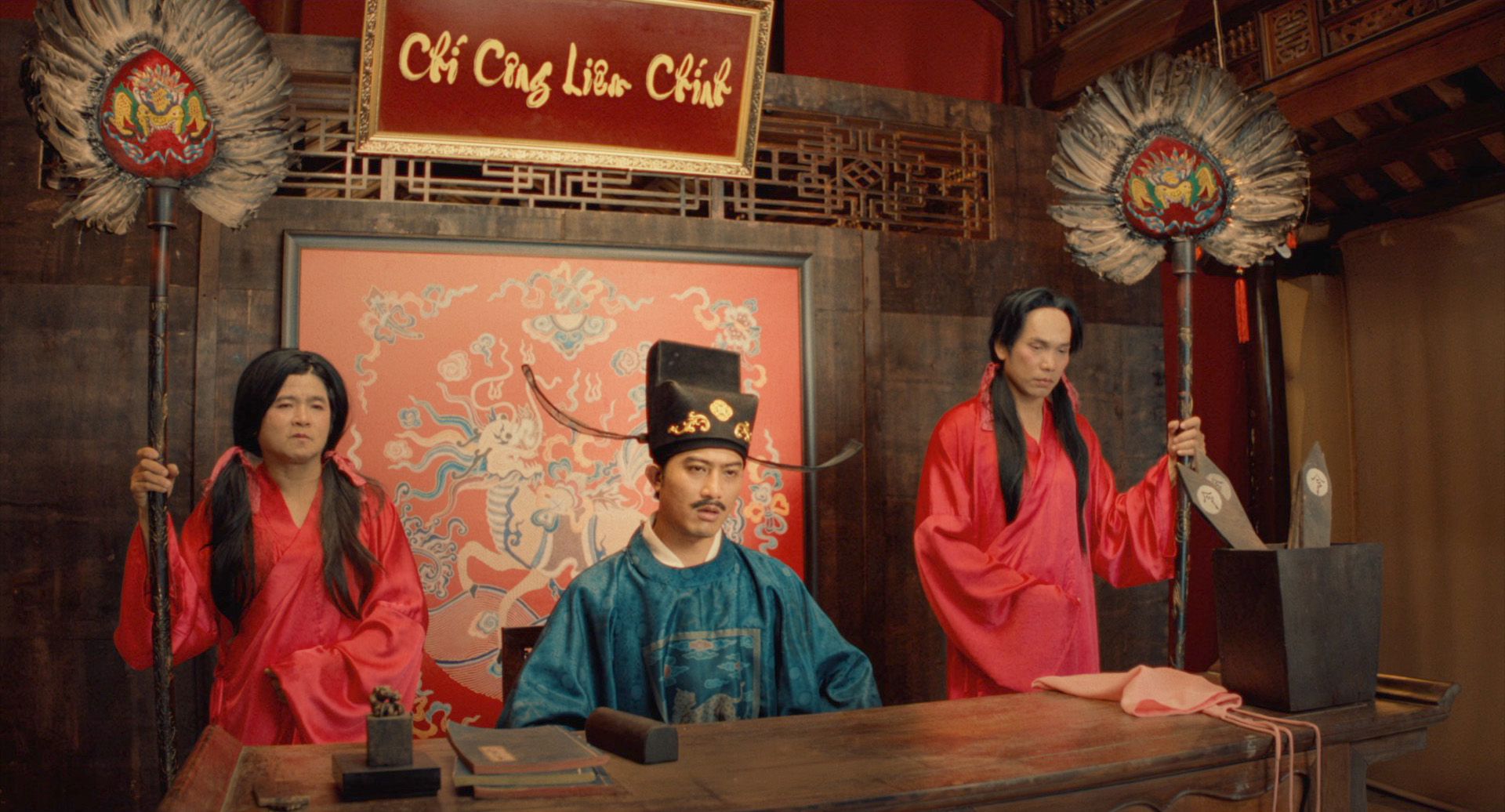 Đường đua phim Việt dịp lễ 30/4: Kinh dị thắng thế, đạo diễn trăm tỷ ng&atilde; ngựa?- Ảnh 3.