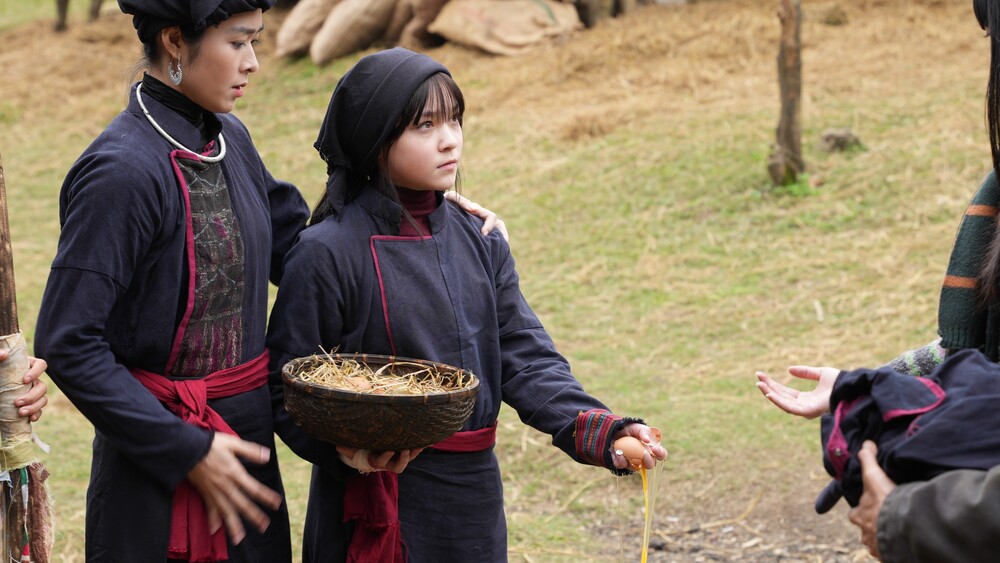 Ph&iacute; Ph&ocirc;ng: Quỷ M&aacute;u Rừng Thi&ecirc;ng vượt mốc 100 tỷ thần tốc, đem hết kỷ lục ph&ograve;ng v&eacute; lại đ&acirc;y!- Ảnh 2.