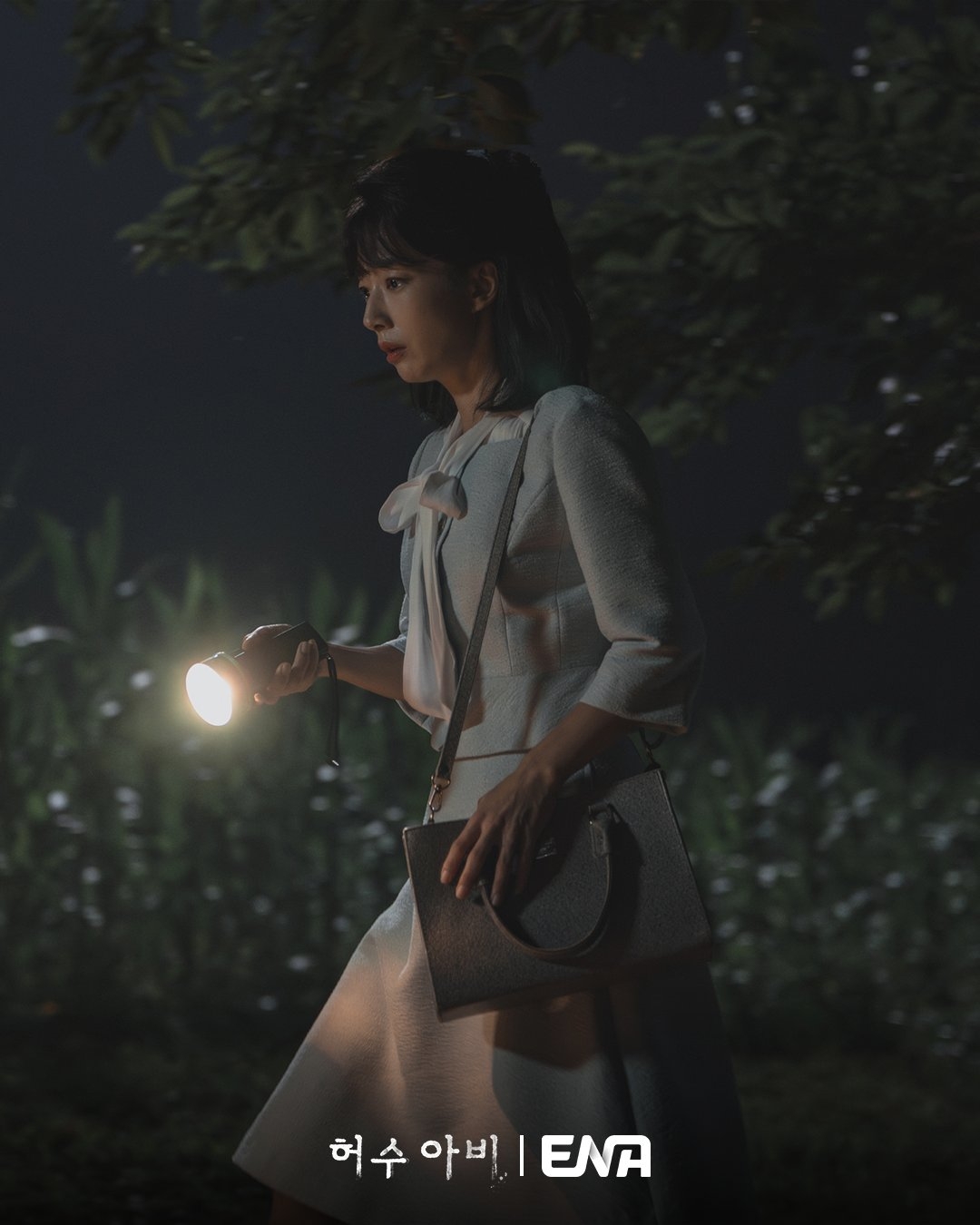 Ph&aacute;t hiện phim H&agrave;n mới chiếu 2 tập m&agrave; hay ph&aacute;t kh&oacute;c: C&acirc;u chuyện c&oacute; thật &aacute;m ảnh cả nước, ai chưa biết th&igrave; phải xem ngay- Ảnh 8.