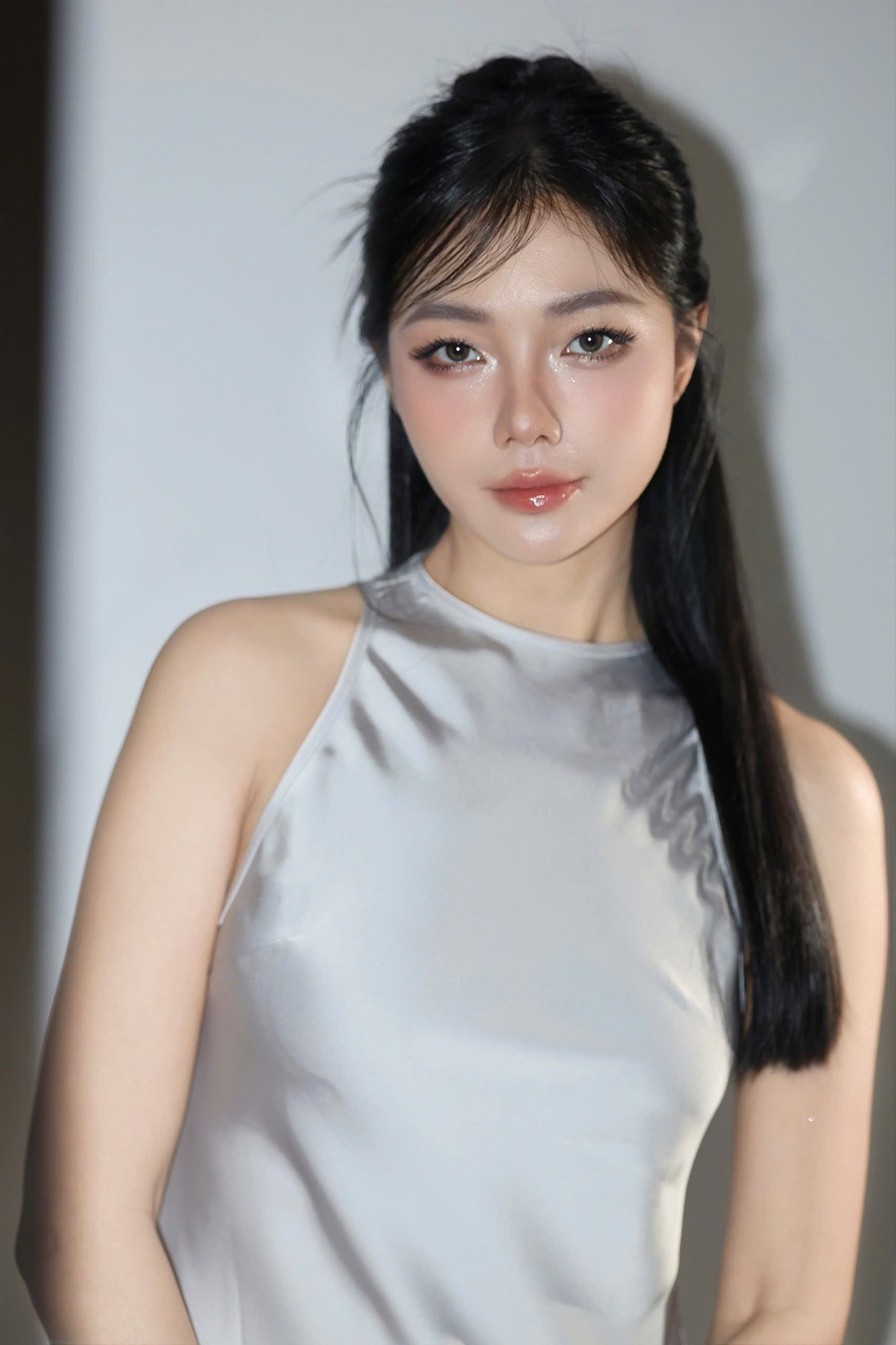 Nữ idol live th&agrave;nh &ldquo;hoa kh&ocirc;i&rdquo; của h&atilde;ng h&agrave;ng kh&ocirc;ng quốc gia Việt Nam, lấy chồng k&iacute;n tiếng, 1 thập kỷ vẫn chưa hết hot - Ảnh 2.