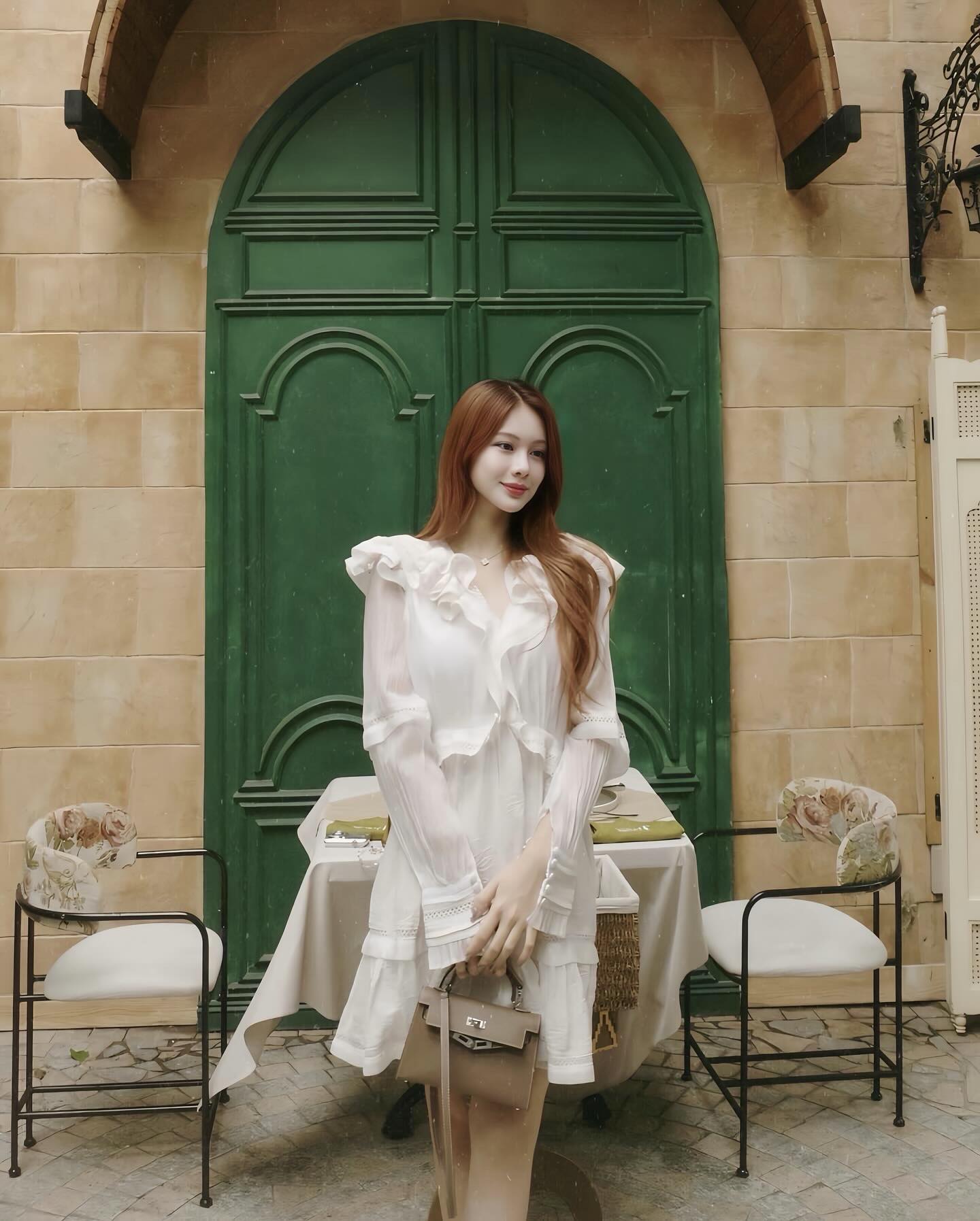 "Người y&ecirc;u Johnny Tr&iacute; Nguyễn": K&eacute;m nam diễn vi&ecirc;n 24 tuổi, được b&aacute;o Trung ca ngợi l&agrave; nữ thần- Ảnh 8.