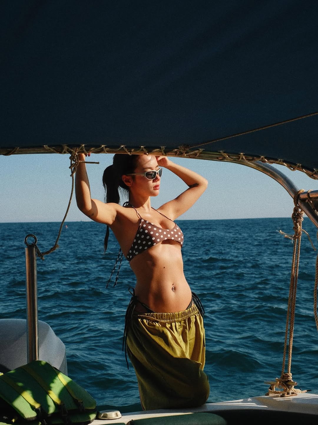 Phương Ly đang toan t&iacute;nh g&igrave; đ&acirc;y: Trang c&aacute; nh&acirc;n trắng x&oacute;a, nh&oacute;m chat hơn 100 ngh&igrave;n fan cũng &ldquo;bay m&agrave;u&rdquo;- Ảnh 6.