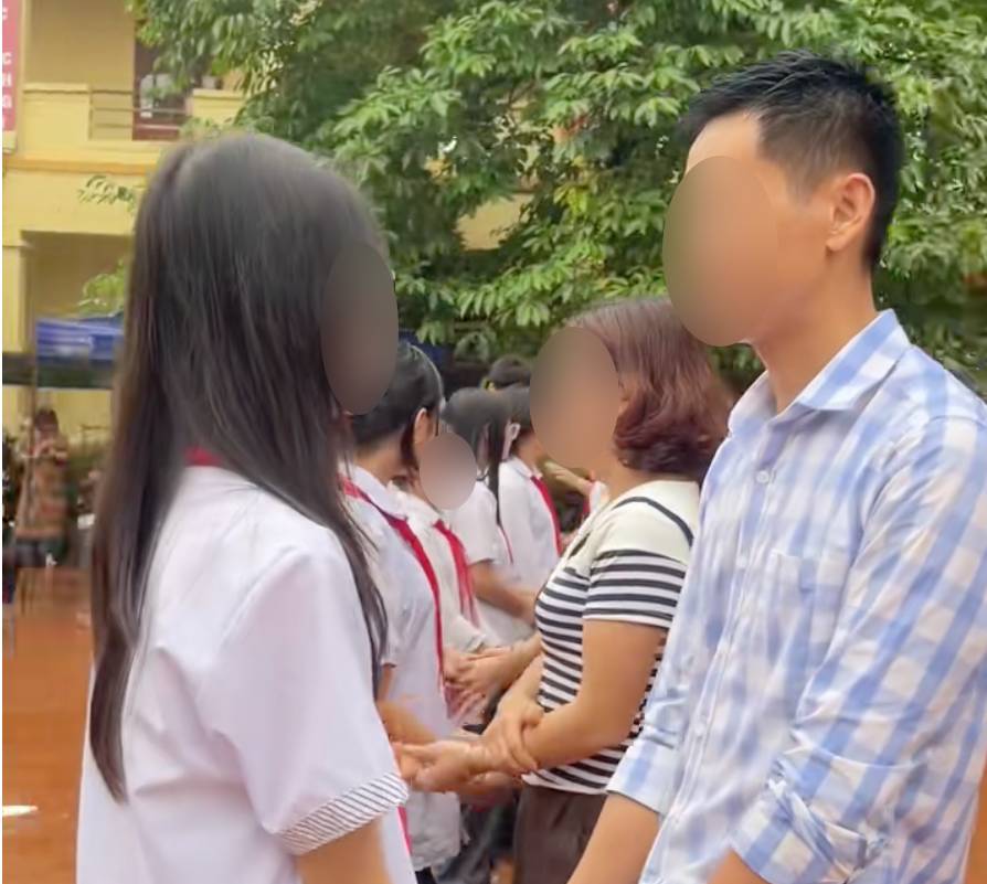 Clip đang khiến h&agrave;ng trăm phụ huynh, học sinh rơi nước mắt, chuy&ecirc;n gia cảnh b&aacute;o: "H&atilde;y thận trọng khi chơi đ&ugrave;a với cảm x&uacute;c của trẻ"- Ảnh 1.