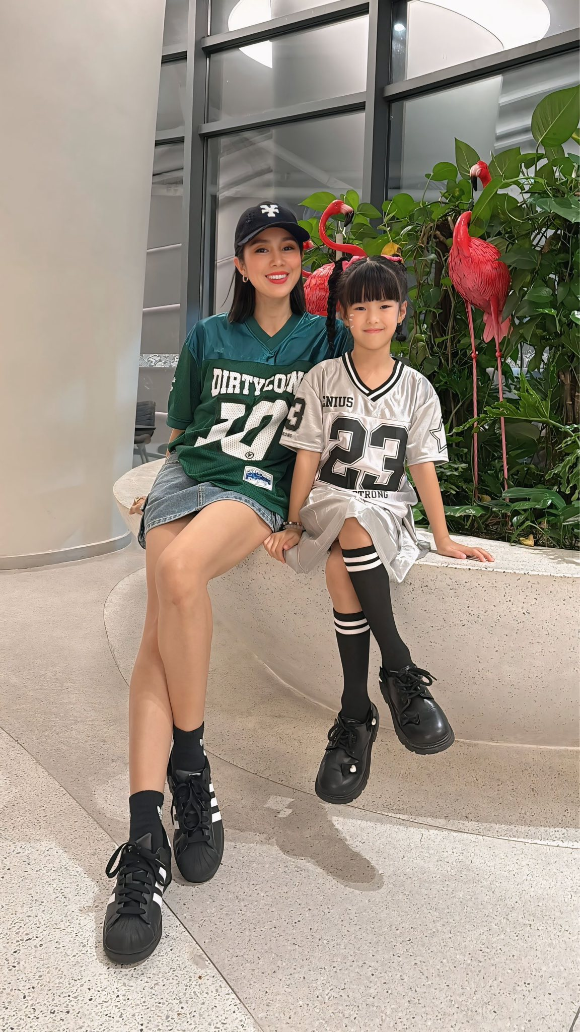 Ch&iacute;nh thất trong "B&oacute;ng ma hạnh ph&uacute;c": Ngo&agrave;i đời "l&atilde;o h&oacute;a ngược", tuổi 40 vẫn sang chảnh, c&aacute; t&iacute;nh kh&oacute; rời mắt- Ảnh 22.