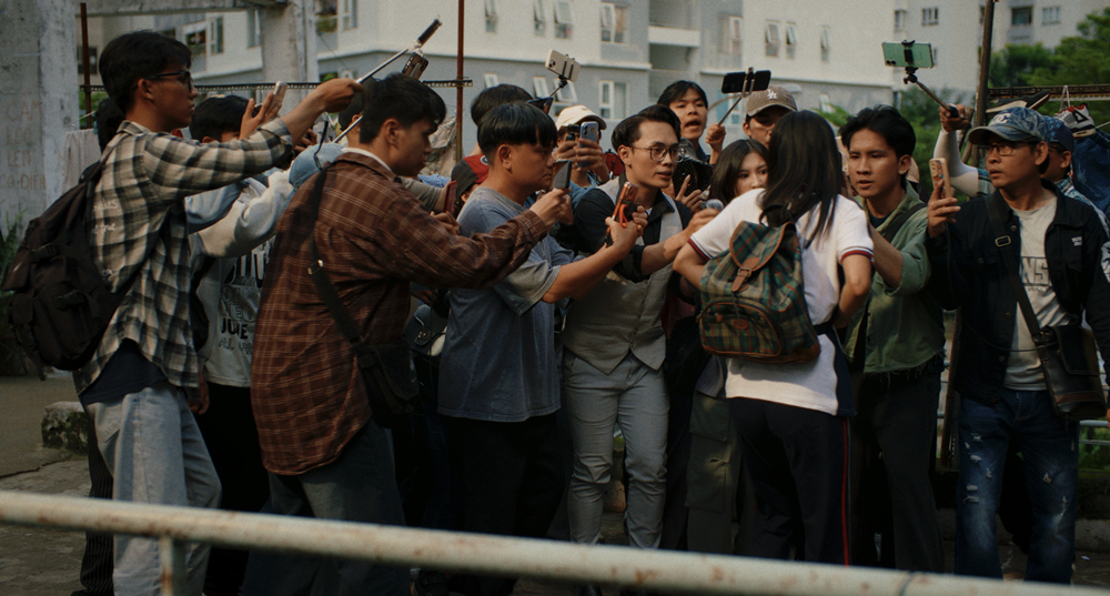 Anh H&ugrave;ng: Bộ phim Việt đầu ti&ecirc;n khiến kh&aacute;n giả ủng hộ kẻ lừa đảo- Ảnh 3.