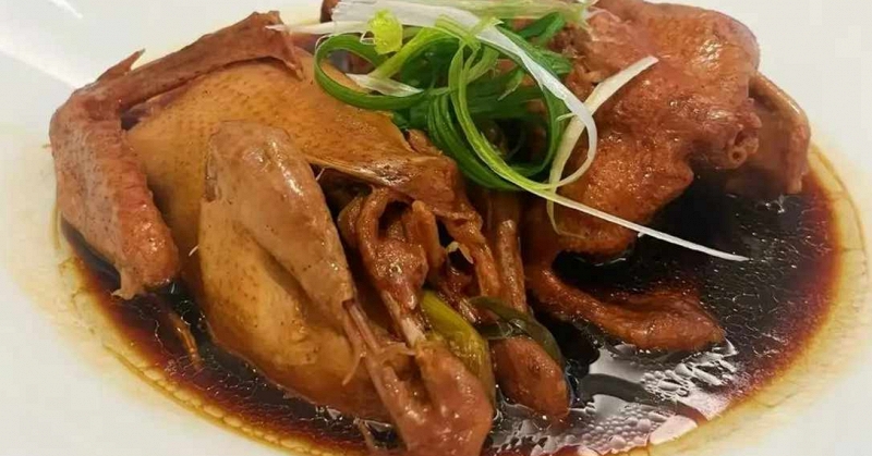 Loại c&aacute; "nh&agrave; ngh&egrave;o" xưa ra đồng bắt về ăn, nay th&agrave;nh đặc sản ngon v&agrave; hiếm gi&aacute; 400.000 đồng/kg vẫn h&uacute;t kh&aacute;ch - Ảnh 2.