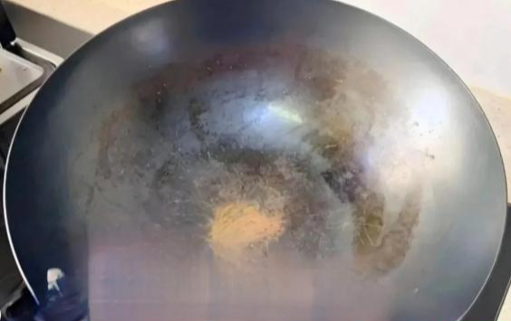 5 loại nồi nhiều gia đ&igrave;nh đang d&ugrave;ng mỗi ng&agrave;y nhưng c&oacute; thể g&acirc;y hại sức khỏe - Ảnh 1.