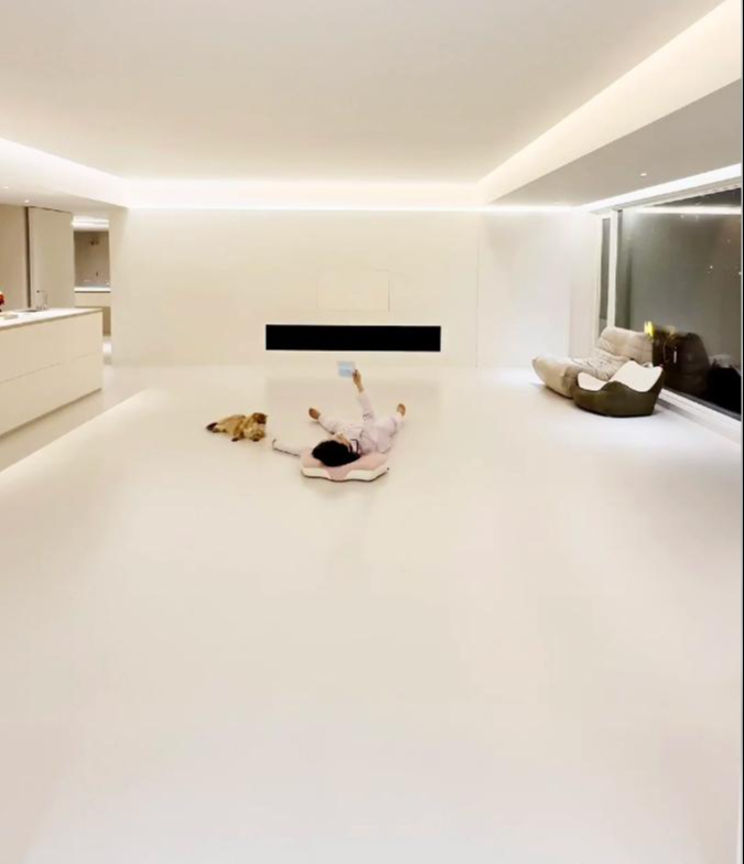 Nh&agrave; kh&ocirc;ng sofa, kh&ocirc;ng tivi, kh&aacute;ch đến cũng&hellip; kh&ocirc;ng muốn ngồi l&acirc;u: Xu hướng sống tối giản đang thay đổi c&aacute;ch nhiều người thiết kế tổ ấm - Ảnh 5.