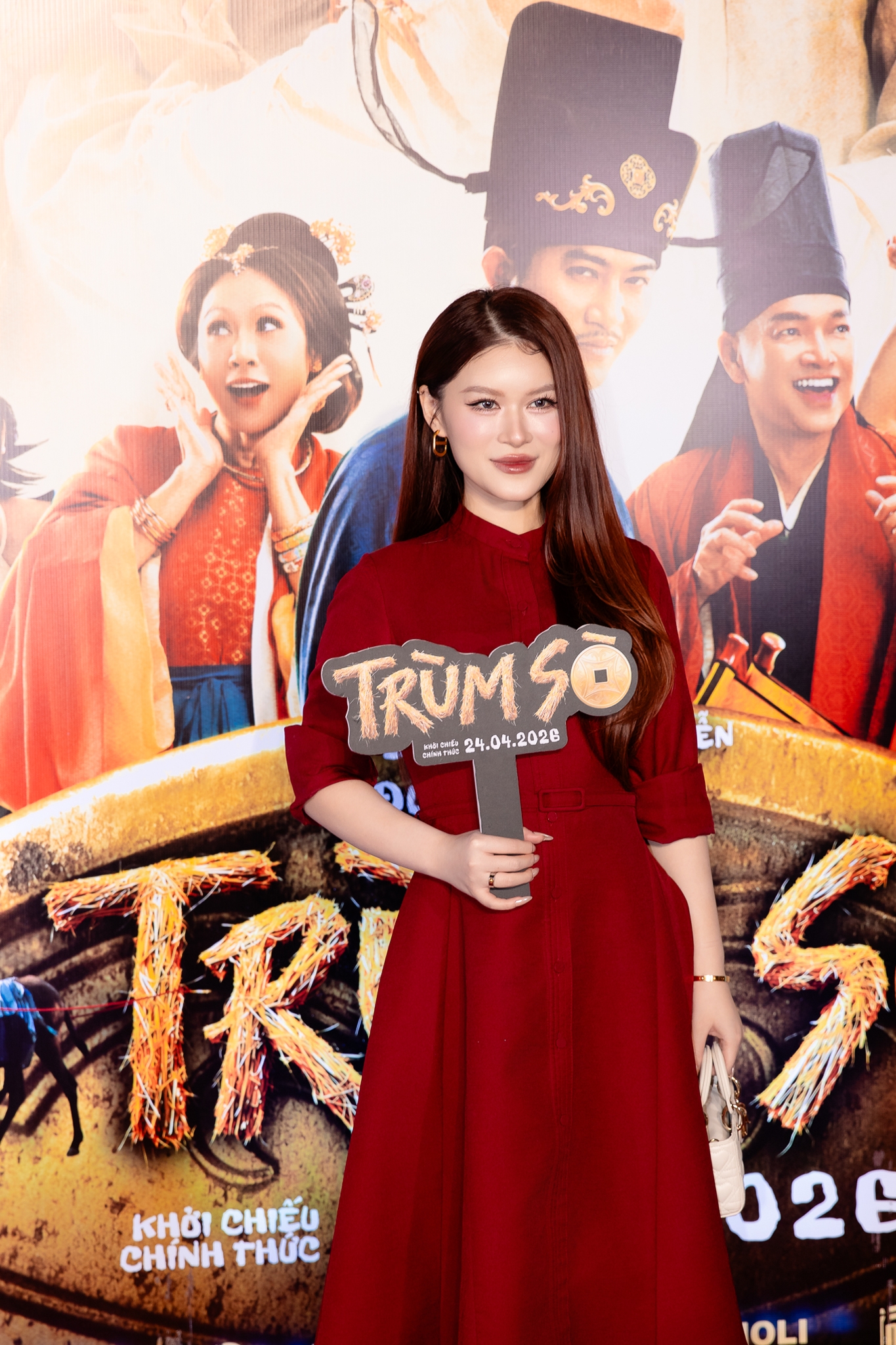 Thảm đỏ HOT nhất h&ocirc;m nay: Tam Triều D&acirc;ng - Mie đẹp lấn &aacute;t cả Hoa hậu, tiểu thư 7000 tỷ xinh sang đỉnh n&oacute;c- Ảnh 4.