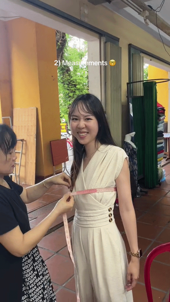 &ldquo;Ph&aacute;p sư may đồ&rdquo; chinh phục kh&aacute;ch T&acirc;y, biến Hội An th&agrave;nh Milan Fashion Week- Ảnh 11.