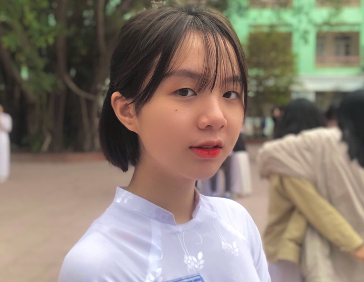 C&uacute; ng&atilde; khuỵu l&uacute;c 3 giờ s&aacute;ng v&agrave; kỳ t&iacute;ch của c&ocirc; g&aacute;i mang hai 'bản &aacute;n tử'- Ảnh 1.