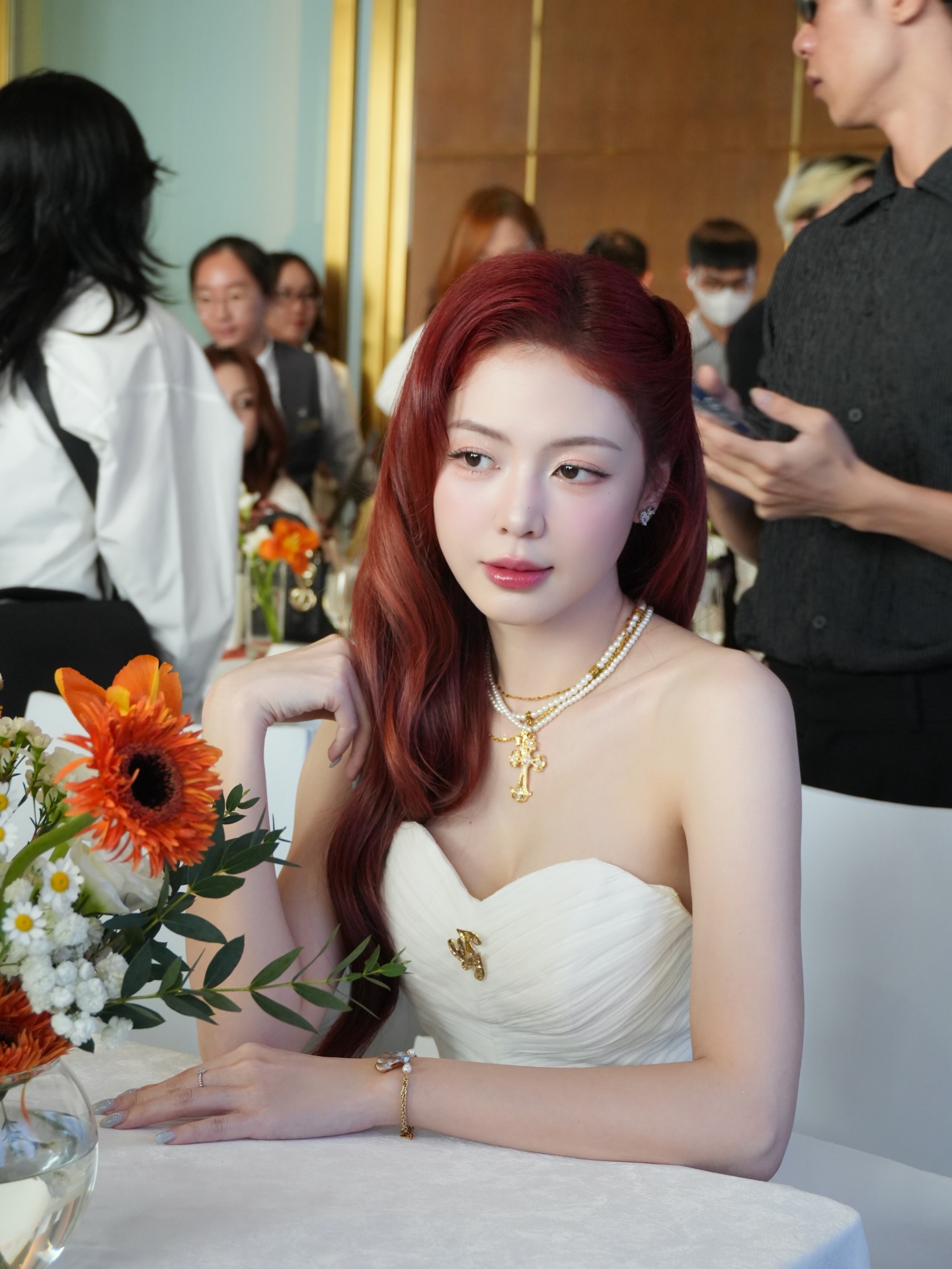 T&igrave;nh cũ Trịnh Thăng B&igrave;nh l&ecirc;n thảm đỏ với khu&ocirc;n mặt đơ cứng, netizen tiếc v&igrave; mất hết n&eacute;t tự nhi&ecirc;n- Ảnh 7.