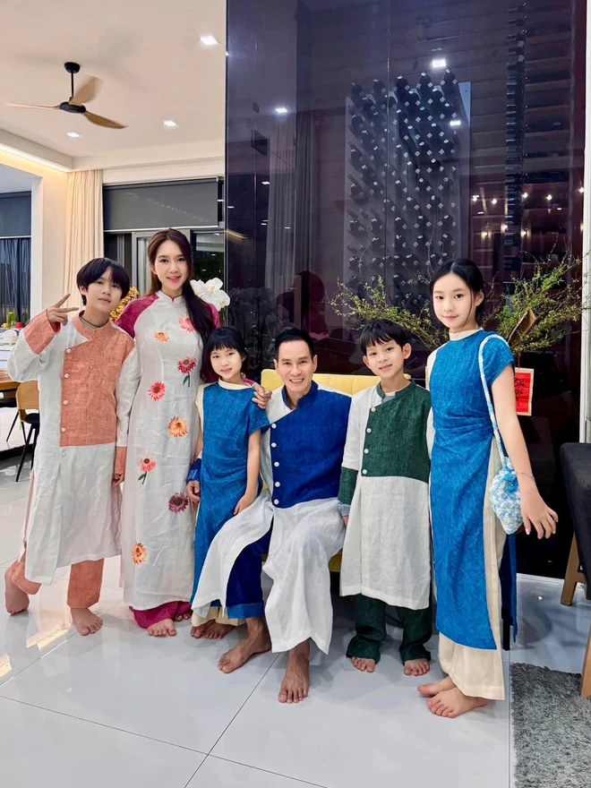 Tiểu thư H&agrave; th&agrave;nh cưới đại gia điện ảnh: Sinh 4 con đẹp như hoa, ở biệt thự triệu đ&ocirc;, sống đời c&ocirc;ng ch&uacute;a đ&iacute;ch thực- Ảnh 7.