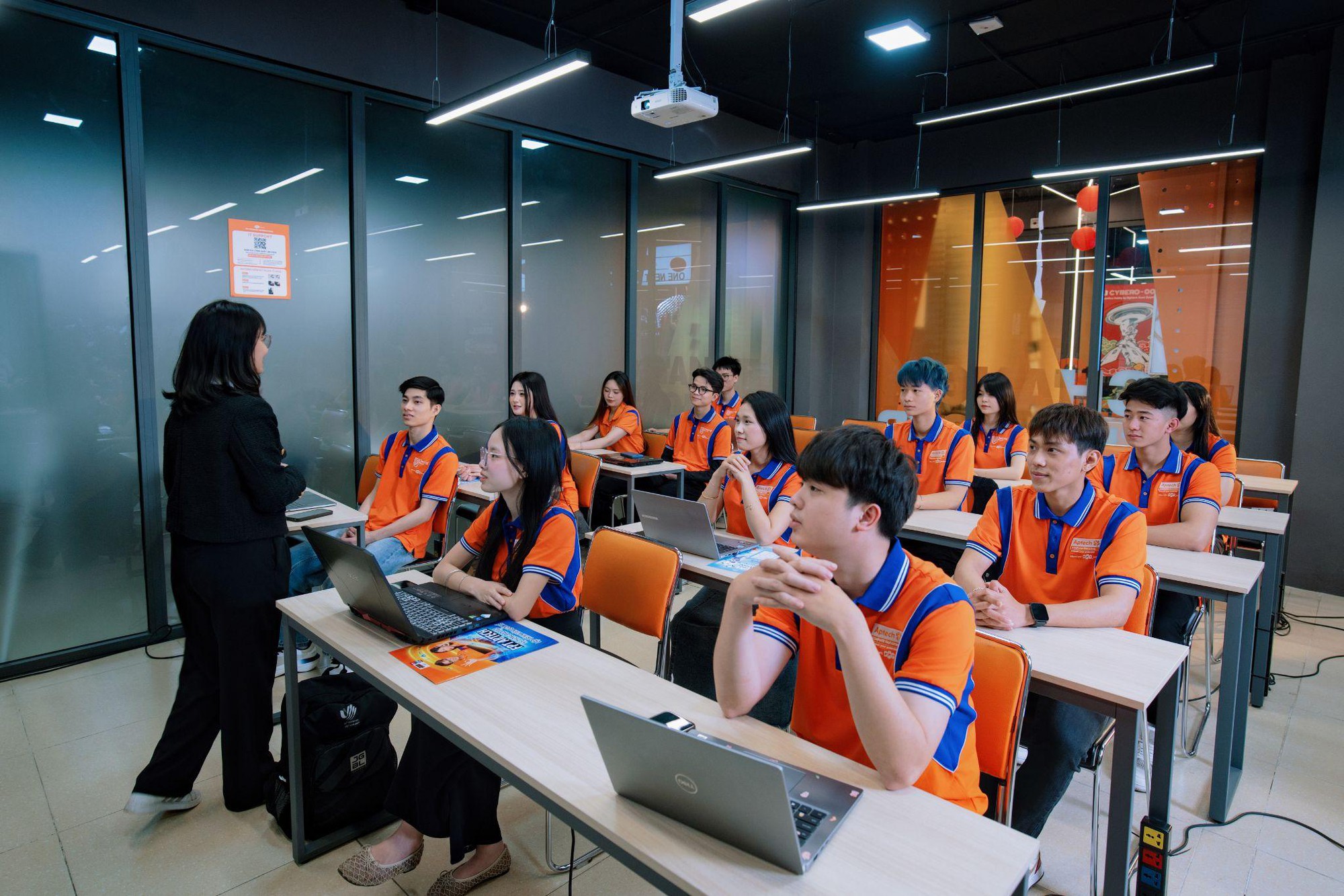 Học IT năm 2026: Biết code th&ocirc;i chưa đủ &ndash; Doanh nghiệp đang t&igrave;m kiểu sinh vi&ecirc;n n&agrave;o? - Ảnh 2.