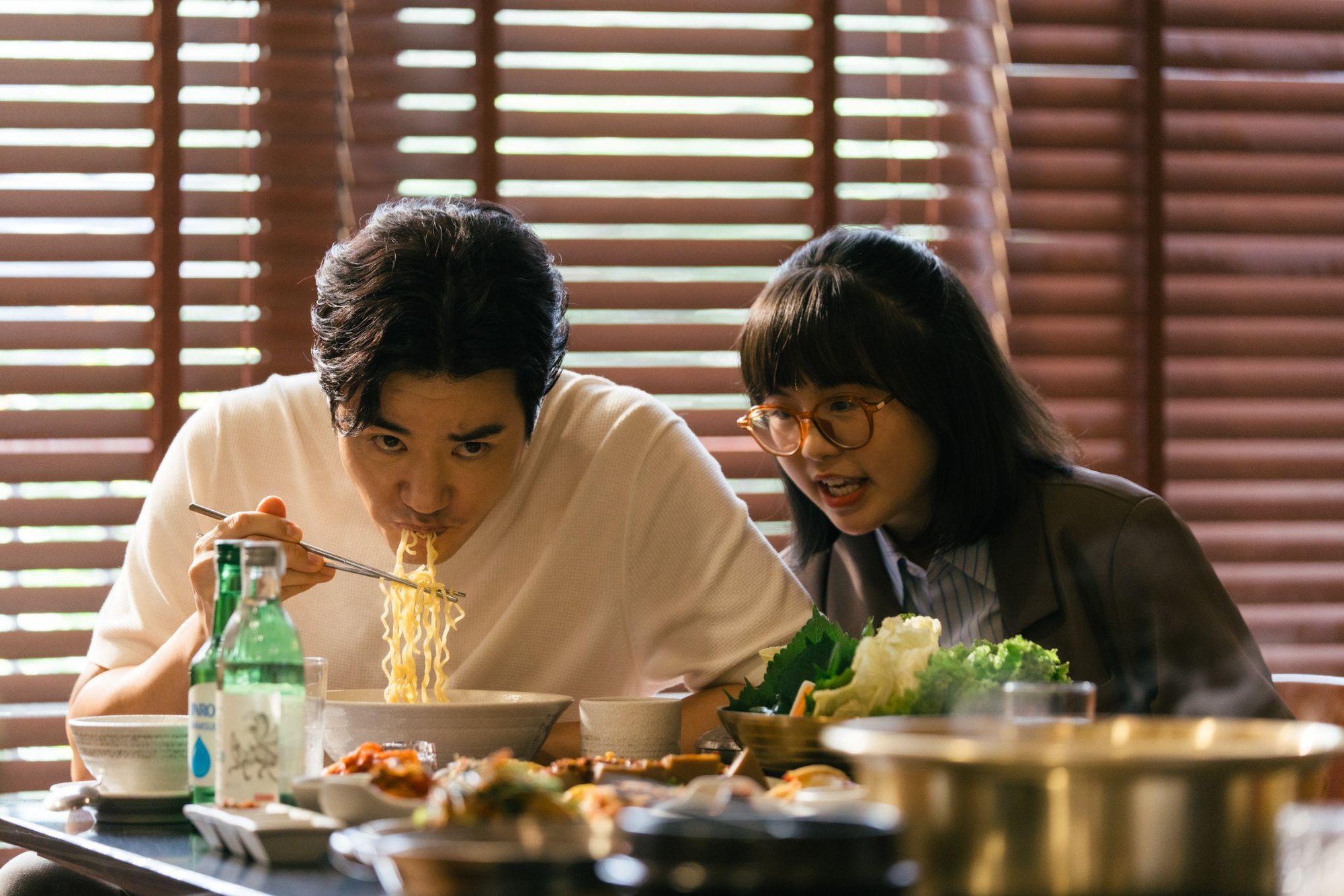 D&agrave;n sao nhiều thế hệ g&igrave; cũng d&aacute;m thoại trong &lsquo;Đại tiệc trăng m&aacute;u 8&rsquo; - Ảnh 4.