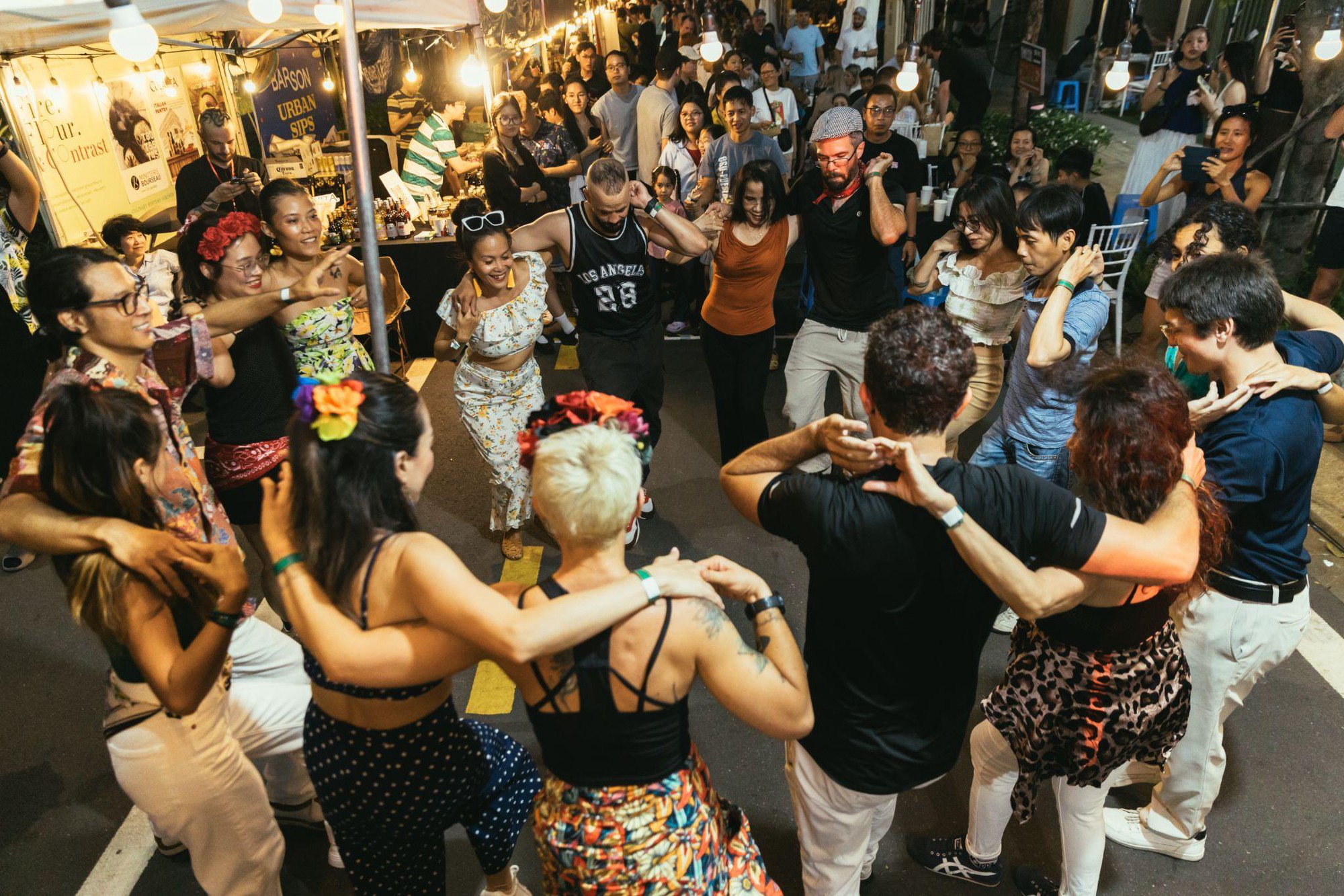 Hơn 2.500 lượt kh&aacute;ch c&agrave;n qu&eacute;t Saigon Pizza Festival: Khi m&oacute;n ăn quốc d&acirc;n trở th&agrave;nh một phong c&aacute;ch sống! - Ảnh 5.