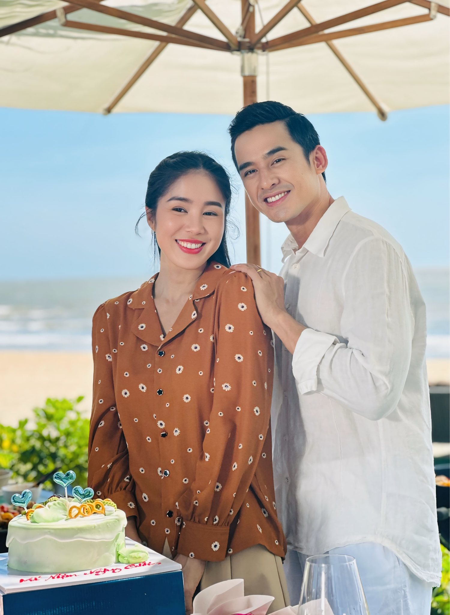 Ch&iacute;nh thất trong "B&oacute;ng ma hạnh ph&uacute;c": Ngo&agrave;i đời "l&atilde;o h&oacute;a ngược", tuổi 40 vẫn sang chảnh, c&aacute; t&iacute;nh kh&oacute; rời mắt- Ảnh 4.