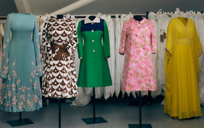 Sự thật ng&atilde; ngửa về tủ đồ của Nữ ho&agrave;ng Anh - Ảnh 1.