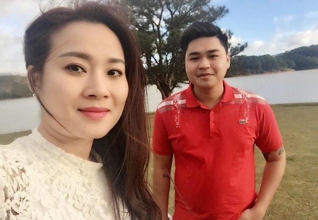 Nam ca sĩ lấy mẹ đơn th&acirc;n nhận m&igrave;nh v&agrave; cha ruột l&agrave; huyền thoại: "D&ugrave; gh&eacute;t cũng kh&ocirc;ng thể phủ nhận"- Ảnh 4.