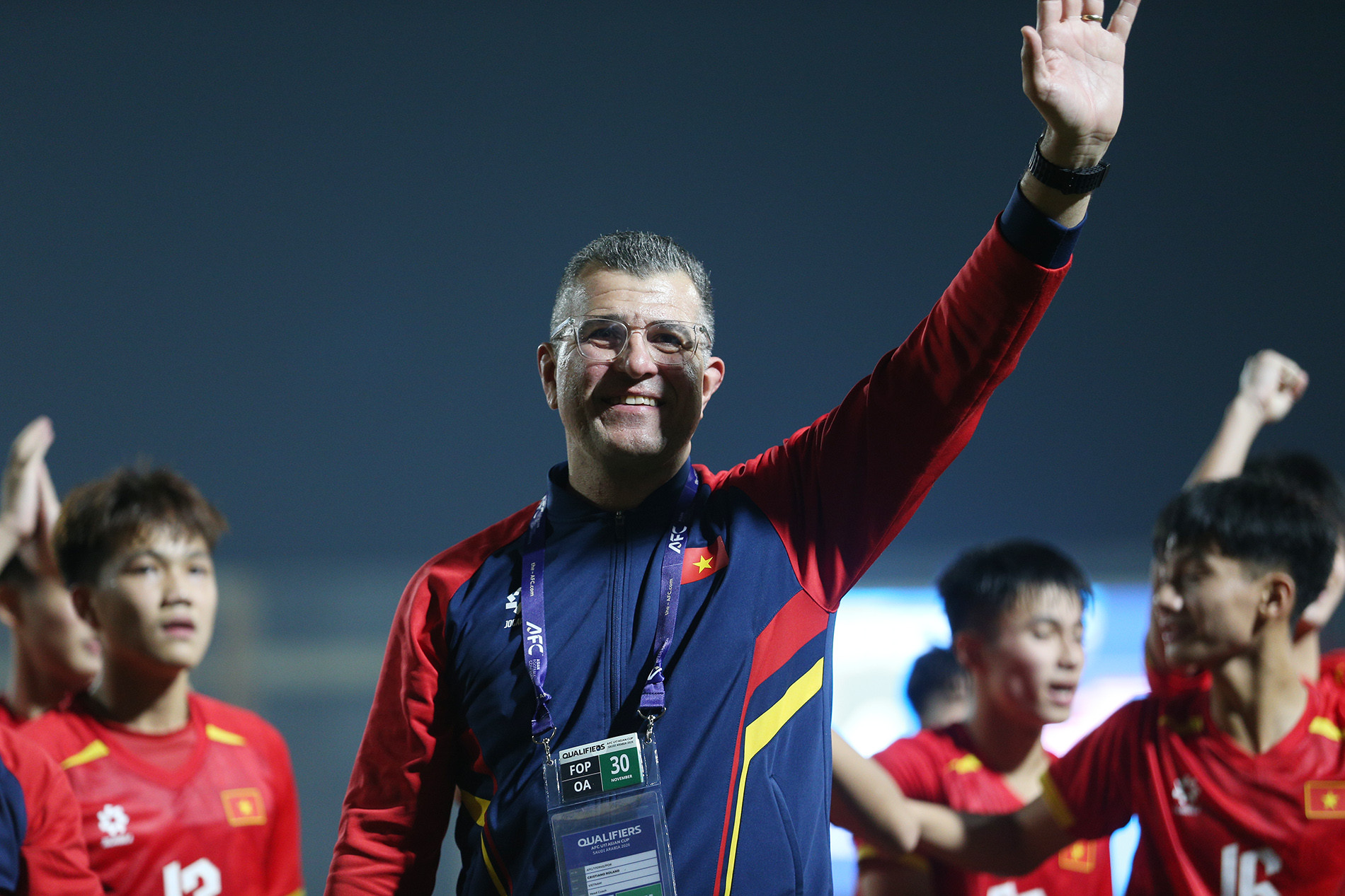 U17 Việt Nam dưới thời HLV Cristiano Roland lập kỷ lục với 15 trận bất bại, chạy đ&agrave; cho giấc mơ World Cup 2026- Ảnh 1.