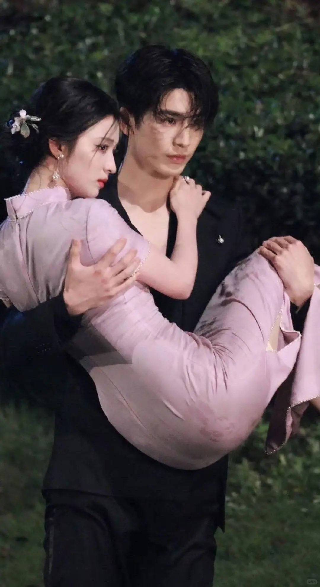 Kh&ocirc;ng thể chấp nhận cảnh h&ocirc;n mất thẩm mỹ của Trương Lăng H&aacute;ch v&agrave; Vương Sở Nhi&ecirc;n- Ảnh 2.