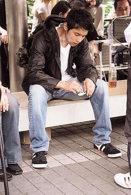 Bức ảnh l&yacute; giải v&igrave; sao 20 năm qua chỉ c&oacute; ng&ocirc;i sao n&agrave;y được phong &ldquo;Th&aacute;nh&rdquo;, scandal duy nhất l&agrave; kh&ocirc;ng chịu đ&oacute;ng phim- Ảnh 1.