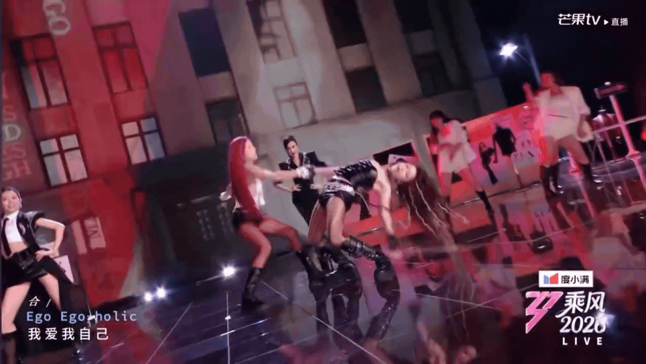 Trang Ph&aacute;p bắn rap tiếng Việt tr&ecirc;n show Trung, tương t&aacute;c b&ugrave;ng nổ với tỷ tỷ &ldquo;all-rounder&rdquo; nhưng vẫn lộ điểm yếu- Ảnh 4.