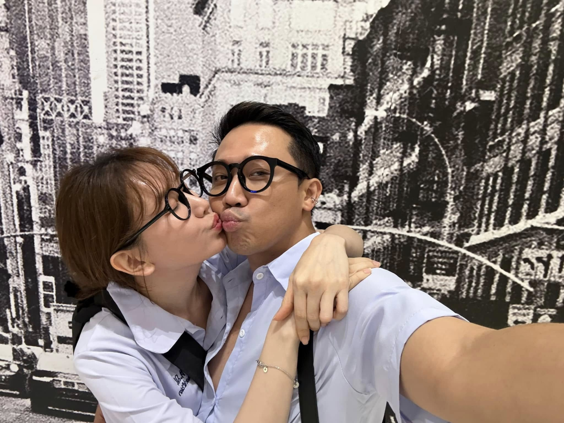 Trấn Th&agrave;nh trở về căn hộ cao cấp l&uacute;c nửa đ&ecirc;m, Hari Won liền h&eacute;t l&ecirc;n khi nh&igrave;n thấy 1 thứ- Ảnh 4.