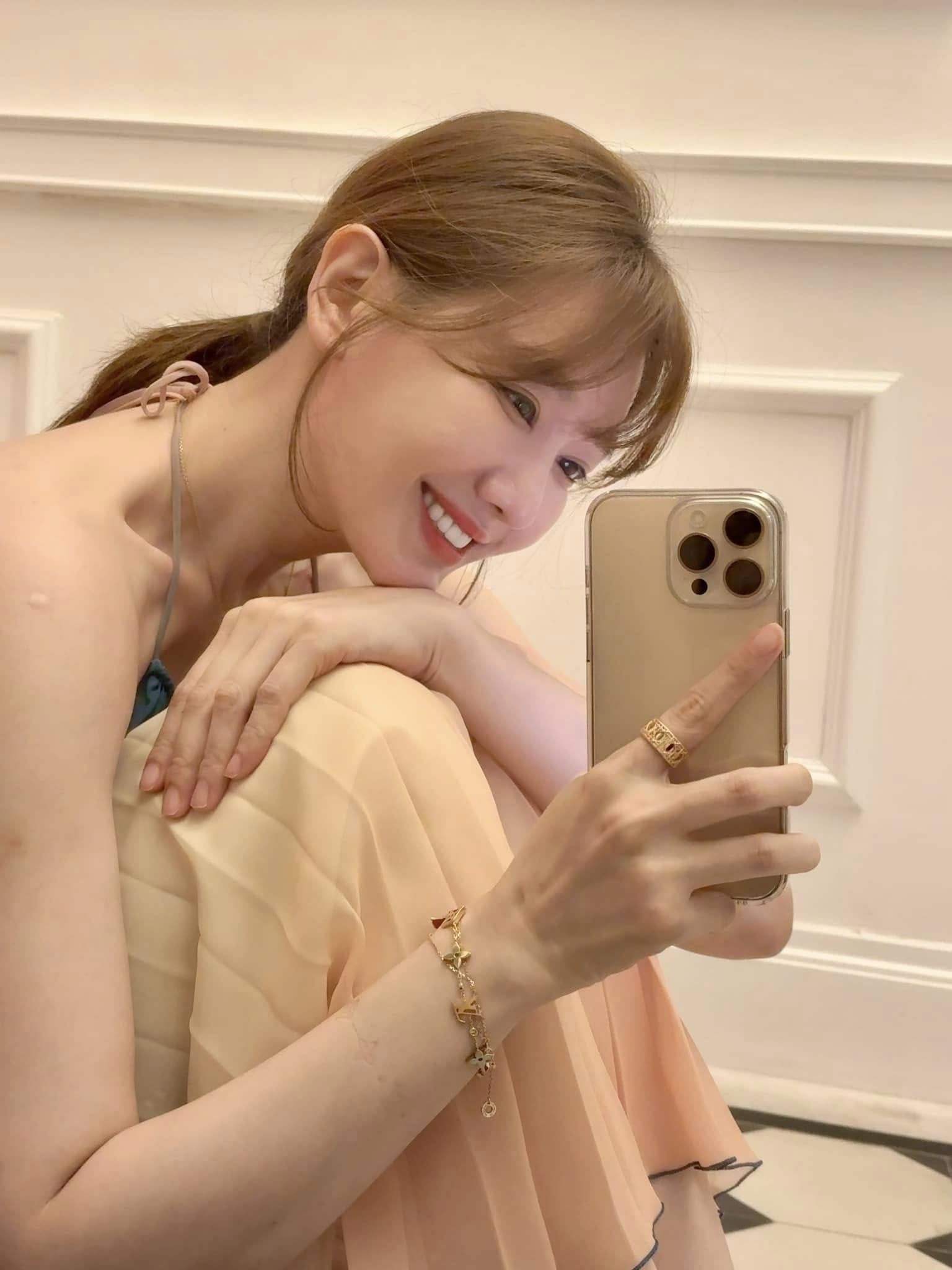 Trấn Th&agrave;nh trở về căn hộ cao cấp l&uacute;c nửa đ&ecirc;m, Hari Won liền h&eacute;t l&ecirc;n khi nh&igrave;n thấy 1 thứ- Ảnh 6.