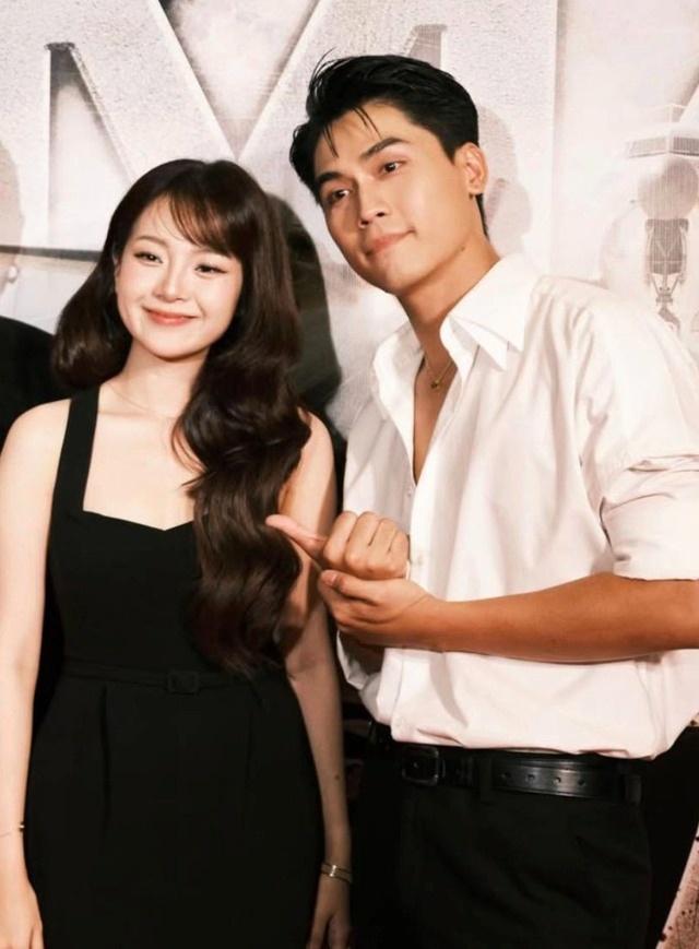 Cặp đ&ocirc;i phim giả t&igrave;nh thật được cả Vbiz đẩy thuyền: Đồng nghiệp gọi l&agrave; "vợ chồng", nh&agrave; trai n&oacute;i 1 c&acirc;u lộ hint hẹn h&ograve;- Ảnh 15.