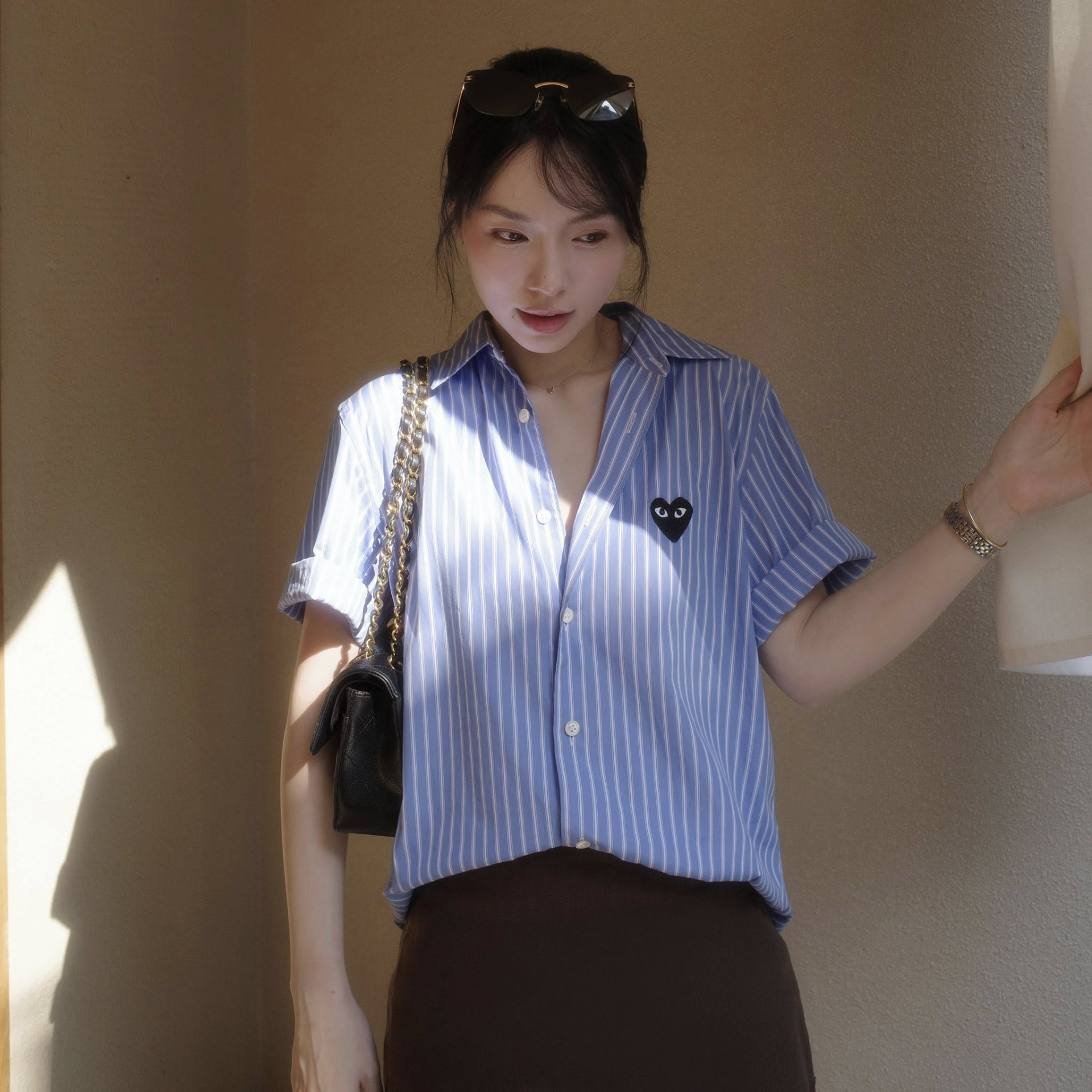 H&agrave; Tr&uacute;c vừa quay lại đ&atilde; gặp biến, nh&atilde;n h&agrave;ng vạ l&acirc;y - Ảnh 1.